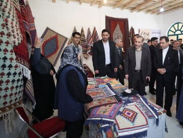  گلیم هرسین ظرفیتی ممتاز برای رونق اقتصادی منطقه است