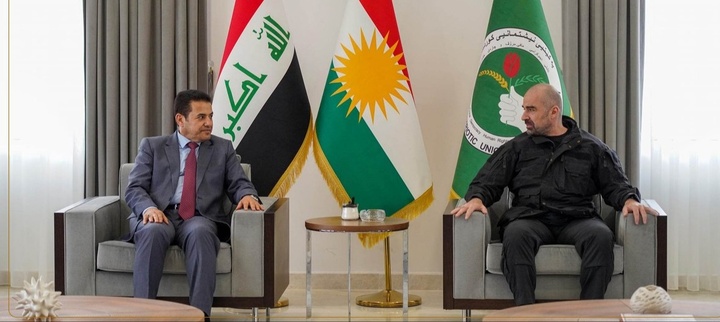 نباید به عده ای اجازه داده شود که عامل بیگانه شوند
نباید به عده ای اجازه داده شود که عامل بیگانه شوند