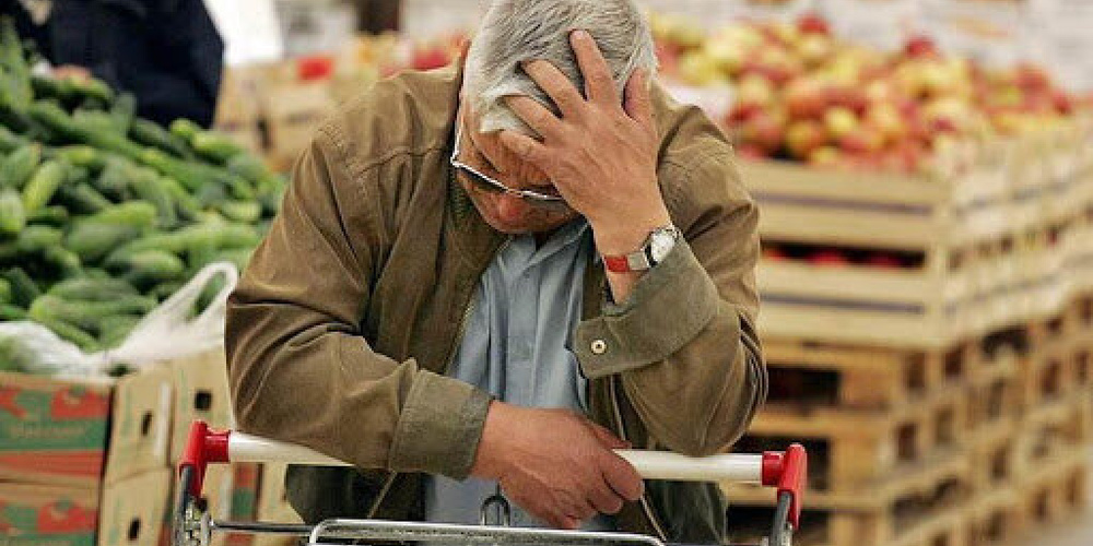 سیاستگذاری های اقتصادی دولت مغایر شعار سال است/ حمایت از تولید فراموش شد!