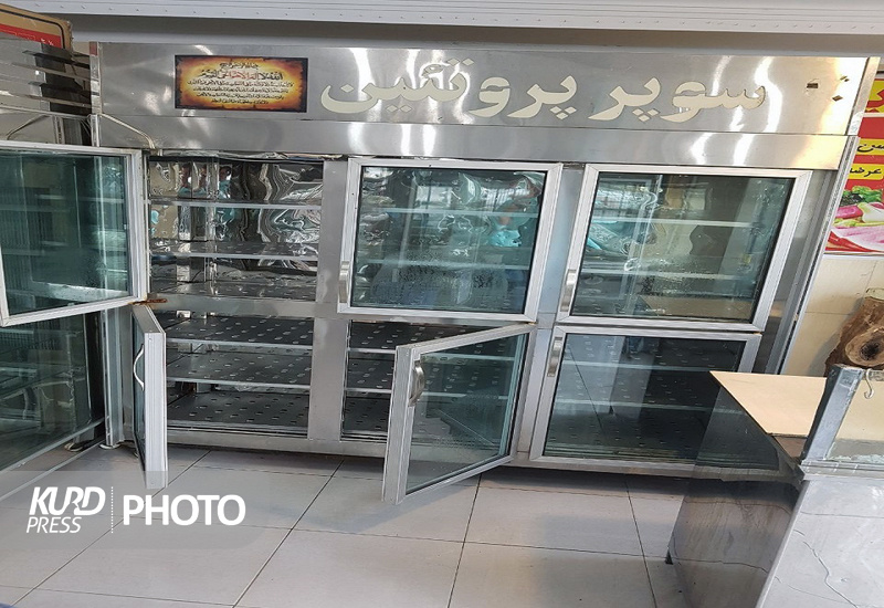 قیمت مرغ در کردستان به اوج رسید/مسئولان از قیمت ۹۰ هزار تومانی خبر دارند؟