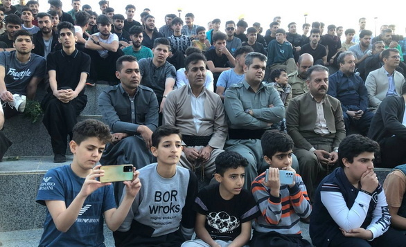 استقبال ویژه شهروندان پاوه ای از یک تئاتر خیابانی