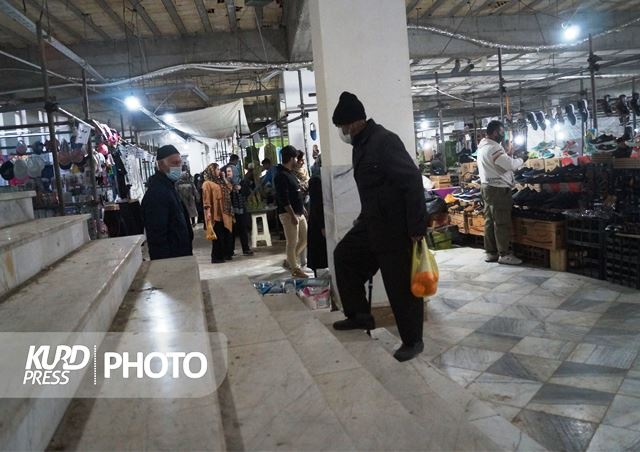 ساماندهی دستفروشان قروه در کُمای قانون