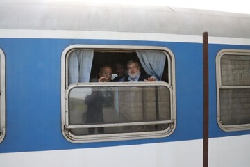 تحویل ۱۰ واگن قطار مسافری متروکه به بخش خصوصی آذربایجان‌غربی  