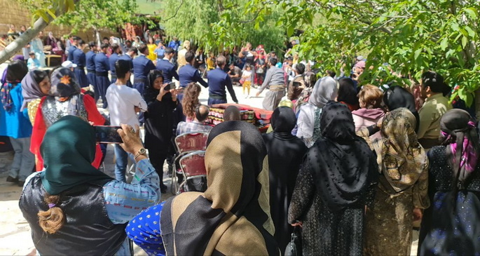 استقبال گسترده گردشگران از جشنواره غذاهای گیاهی در روانسر 