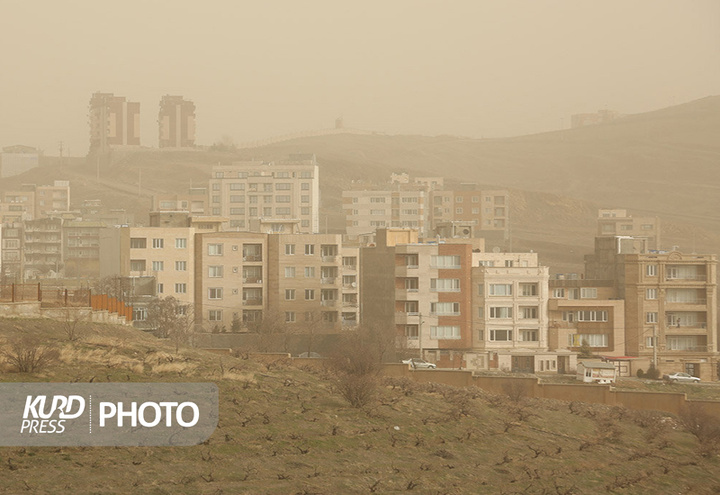 ورود توده گرد و غبار به کردستان/کیفیت هوا کاهش یافت