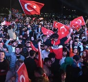 جشن پیروزی اردوغان و هوادارانش در خیابانهای ترکیه آغاز شد 