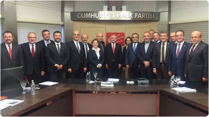 قلیچداراوغلو خواستار استعفای اعضای شورای مرکزی CHP شد قلیچداراوغلو خواستار استعفای اعضای شورای مرکزی CHP شد