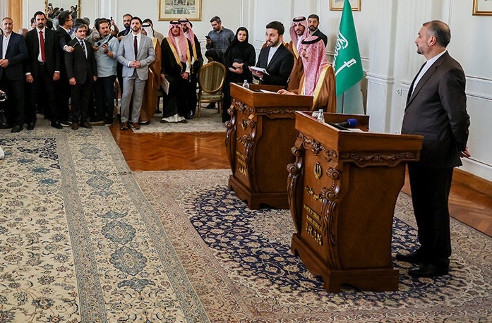 ئێران و سعوودیە هەوڵەکانیان بۆ بڵاو کردنەوەی ئاشتی لە ناوچەکە دەخەنە گەڕ