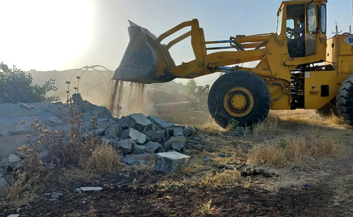 تخریب ساخت و سازهای غیرمجاز در اراضی ملی کرمانشاه