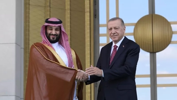 اردوغان برای پول در برابر شیوخ عرب زانو می زند اما فایده ای نخواهد داشت