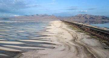 اکوسیستم دریاچه ارومیه به هم خورده است/ آب های ورودی پاسخگو نیست