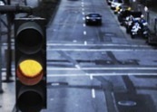  عدم درک مفهوم «چراغ زرد»، عامل اصلی تصادف در تقاطع است