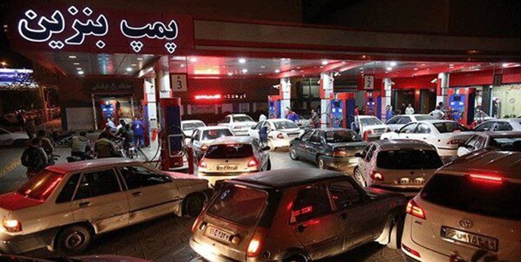 فرماندار مهاباد: شهروندان از ازدحام در پمپ بنزین ها خودداری کنند