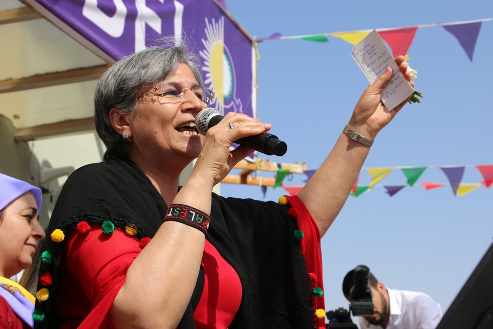 بند زندانیان سیاسی یک دانشگاه تولید فکر است/بدبختی ما یک اپوزیسیون بزدل است