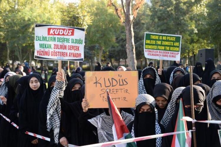 تجمع هواداران هداپار در دیاربکر در حمایت از حماس؛ مردم فلسطین از ناموس امت اسلامی دفاع می کنند