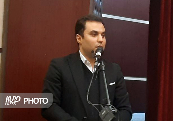 محرومیت در بیجار بیداد می کند/مسئولان باید جهادی پای کار مردم و جوانان باشند