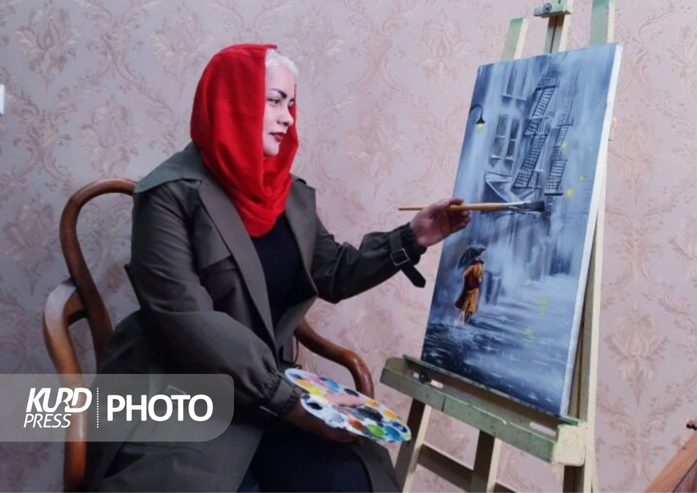 زنی در قلب هنر