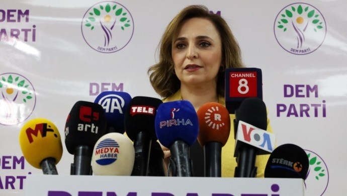 ناوی کورتکراوەی پارتی یەکسانی و دیموکراسیی گەلان لە 'HEDEP'ـەوە بۆ 'DEM' پارتی گۆڕدرا