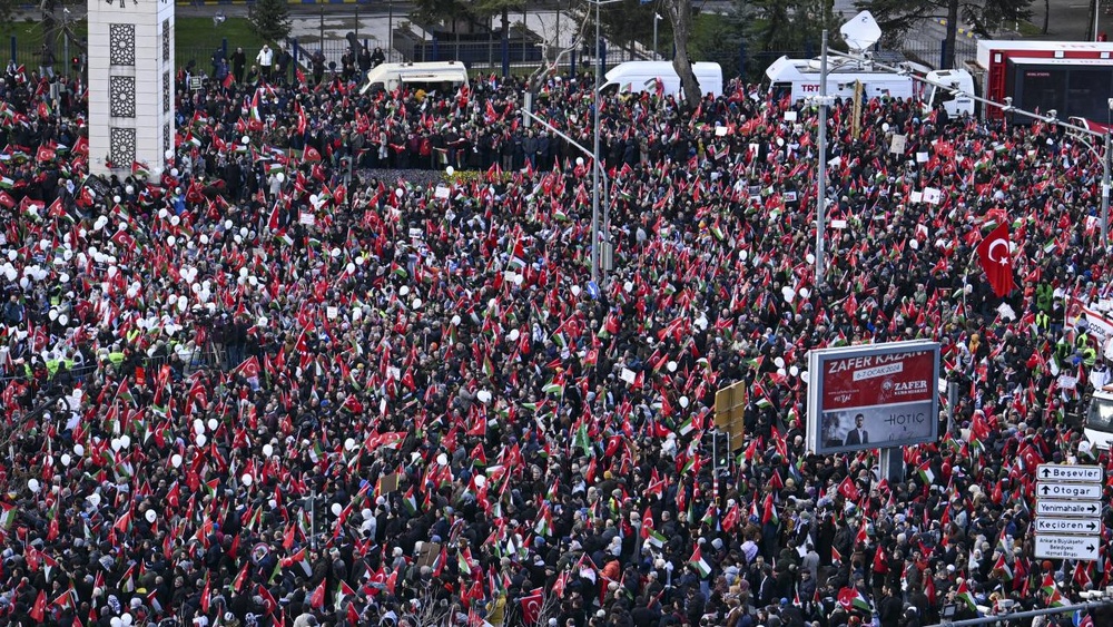 راهپیمایی در حمایت از مردم غزه در آنکارا و شعار علیه PKK
