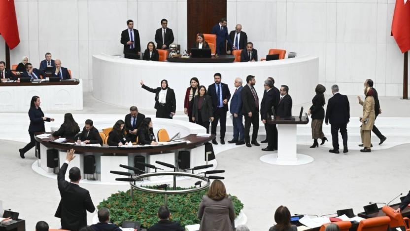 تصویب لایحه بودجه دولت ترکیه با حواشی زیاد/نگاهی به حواشی نشست های بودجه امسال