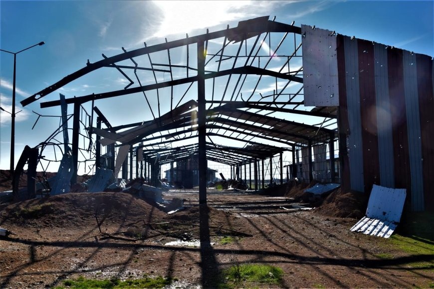 تصاویری از خسارات وارد شده به انبار ذخیره گندم کردستان سوریه