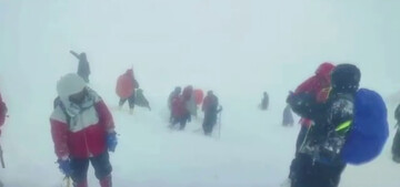 تیم های هلال احمر تهران هم به جستجوی کوهنوردان مفقودی آمدند