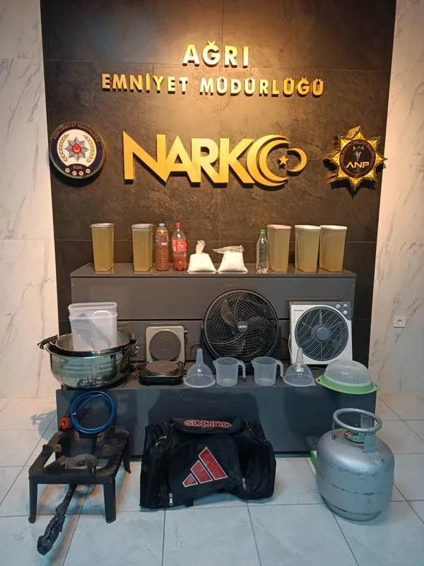 کشف آشپزخانه تولید مواد مخدر 3 ایرانی در استانبول