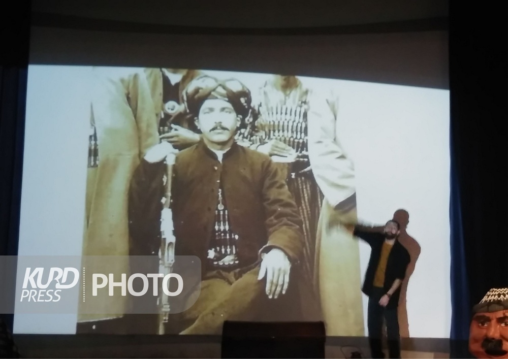 فیلم تئاتر «شهر من گل های قالی» اجرا شد