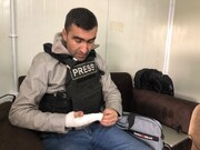 حمله زنان و کودکان خانواده‌های داعش اردوگاه هول به خبرنگاران