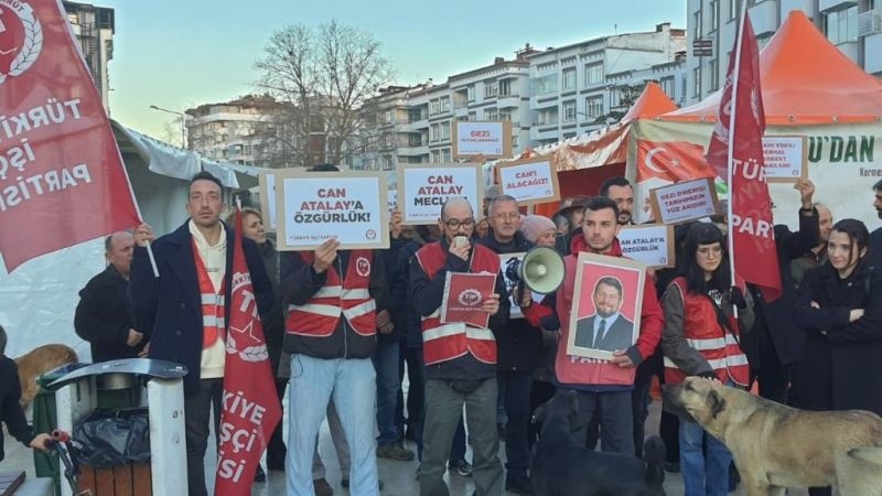 اعتراضات خیابانی به لغو نمایندگی جان آتالای