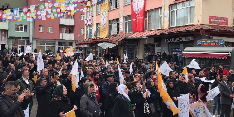 به کسانی که زبان کردی را ممنوع کردند، رای که هیچ سلام هم ندهید