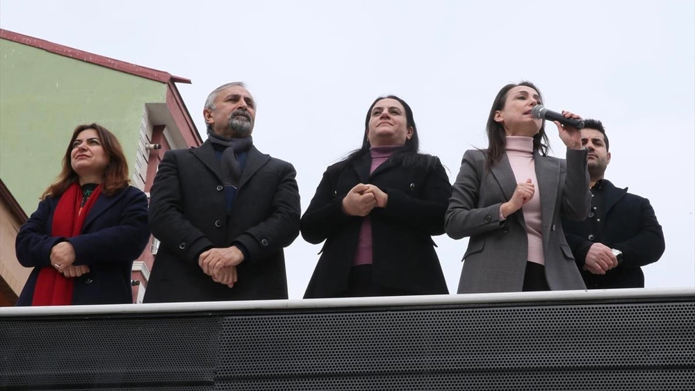 به کسانی که زبان کردی را ممنوع کردند، رای که هیچ سلام هم ندهید