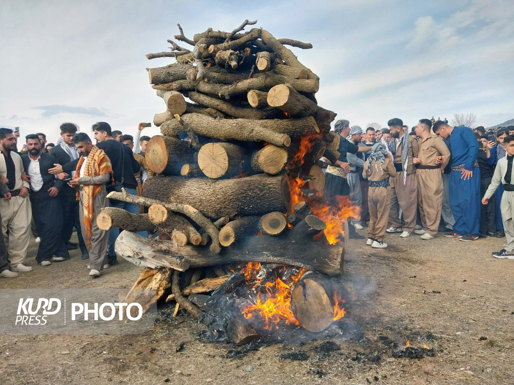 رقصِ نوروز با موسیقی چشمیدرِ کردستان
