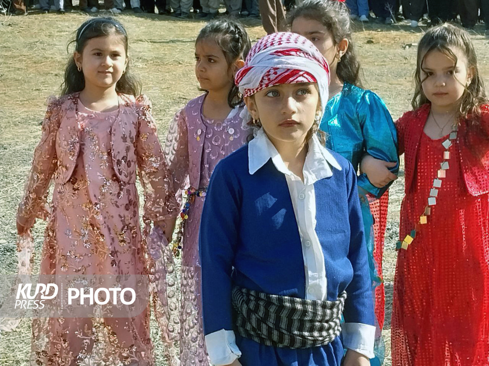 رقصِ نوروز با موسیقی چشمیدرِ کردستان 