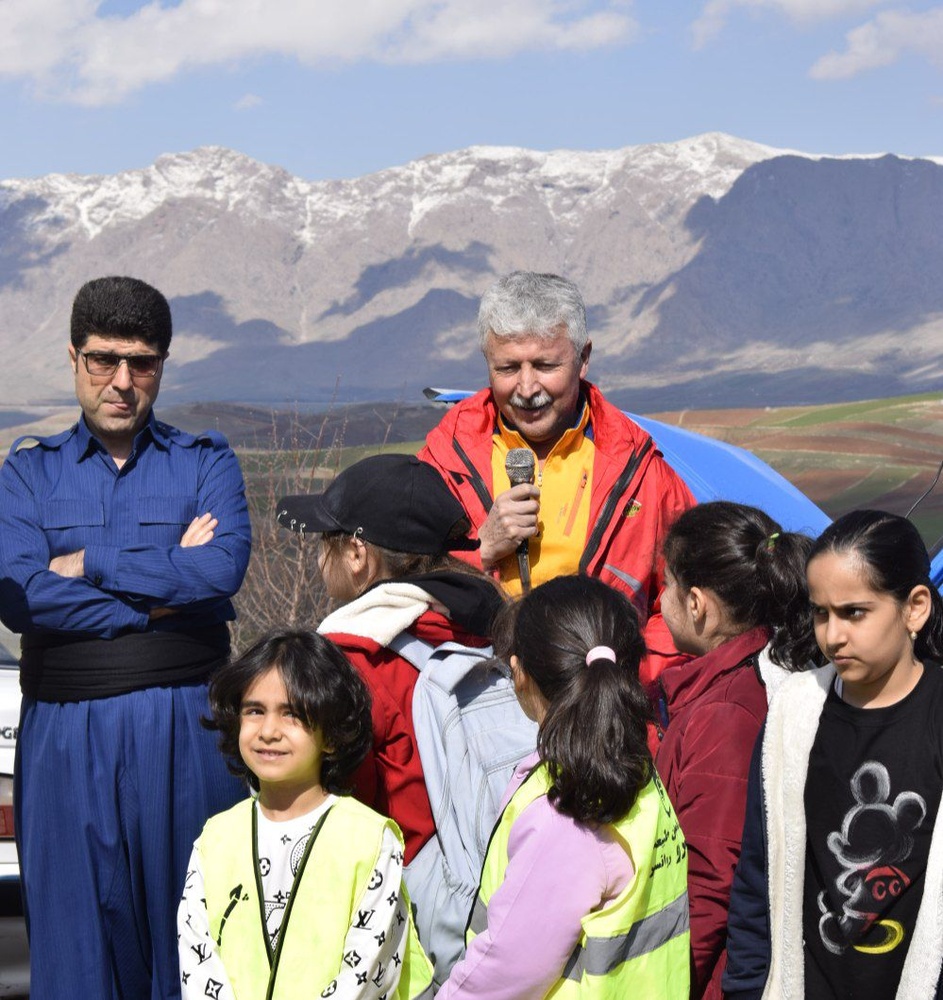 کاشت ۶۰۰ نهال دیم در روستای کانی کوچکینه روانسر
