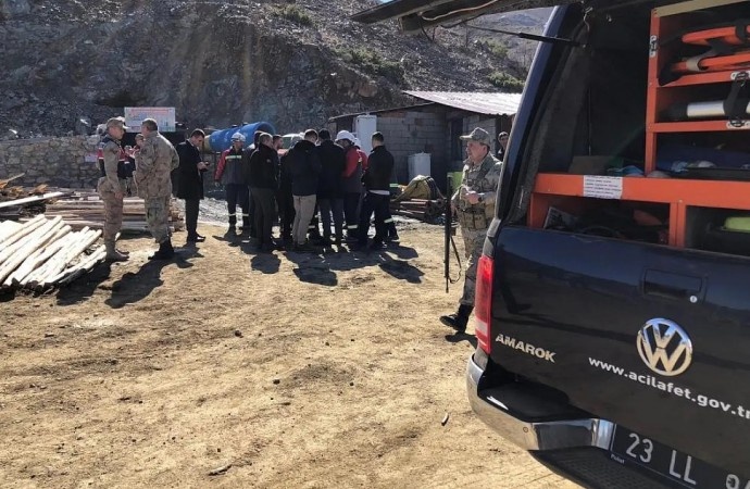 ریزش معدن در الازیغ؛ کارگران زیر آوار ماندند