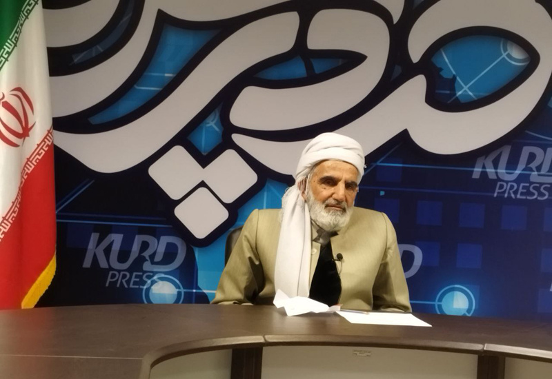 مردم کردستان در زمان بی کسی پشتیبان ماموستایان بودند/وظایف سنگینی بر عهده نمایندگان مجلس خبرگان است