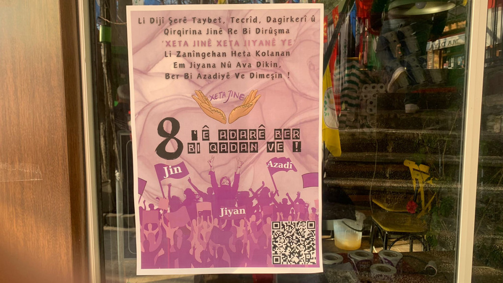 زنان در شهرهای مختلف کردستان ترکیه در حال آماده شدن برای راهپیمایی 8 مارس