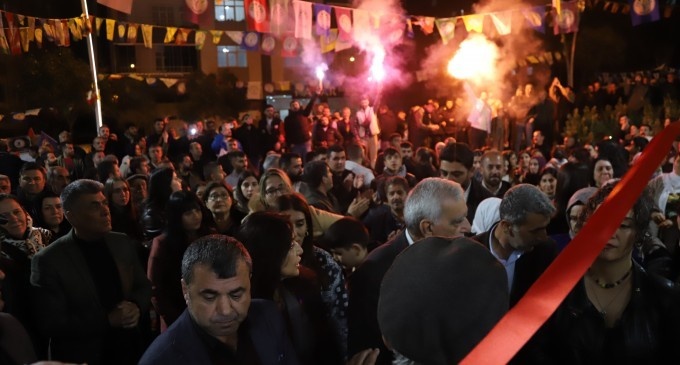 احمد ترک: شهرداران انتصابی دولت با دزدی های خود نام ماردین را لکه دار کردند