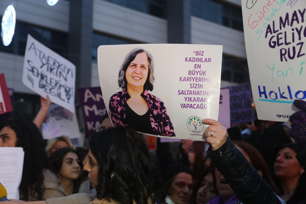 راهپیمایی روز زن در ترکیه + فیلم و تصاویر