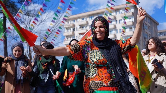 راهپیمایی روز زن در ترکیه + فیلم و تصاویر