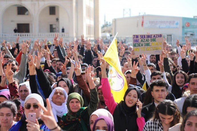 راهپیمایی روز زن در ترکیه + فیلم و تصاویر
