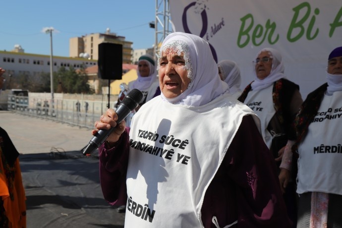 راهپیمایی روز زن در ترکیه + فیلم و تصاویر