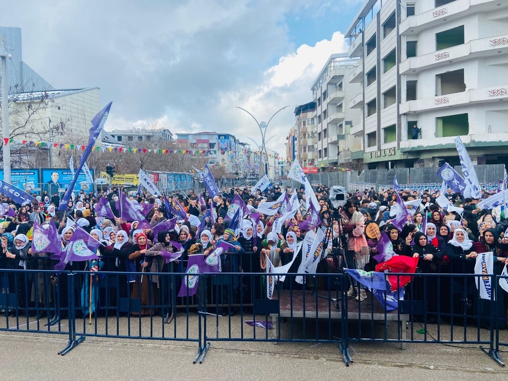 راهپیمایی روز زن در ترکیه + فیلم و تصاویر
