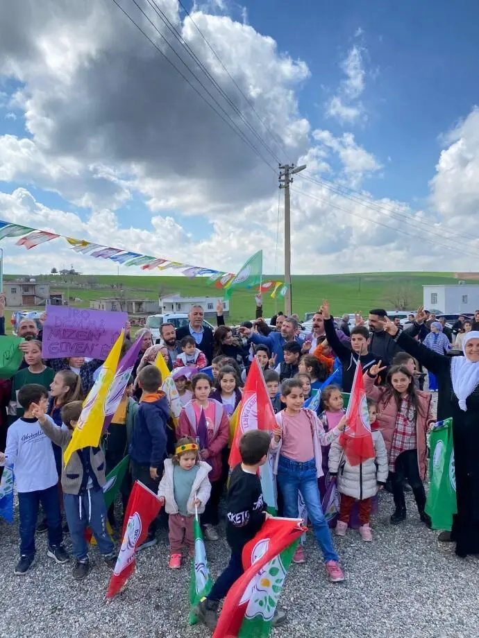 اولین آتش نوروز 2024 در ئامد روشن شد