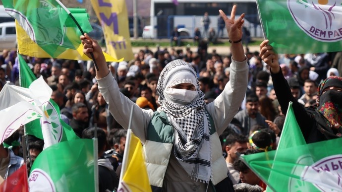 تصاویر شرکت هزاران تن از مردم کردستان ترکیه در جشن های نوروز