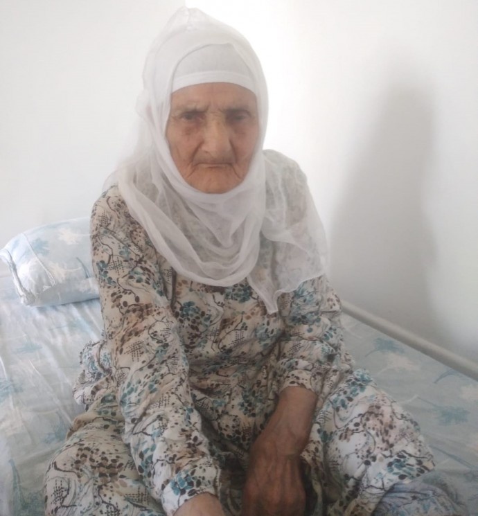 مادربزرگ 94 ساله کُرد در حمایت از دم پارتی رای خود را به صندوق انداخت