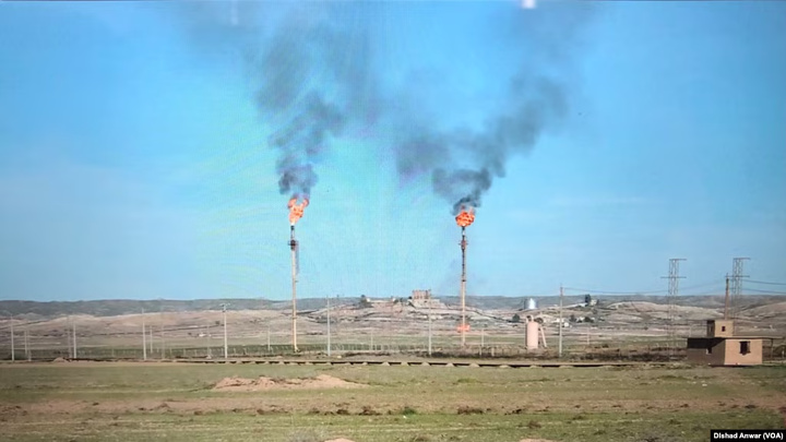 معضل آلودگی هوا و محیط زیست ناشی از دود و پساب کارخانه‌های صنعتی