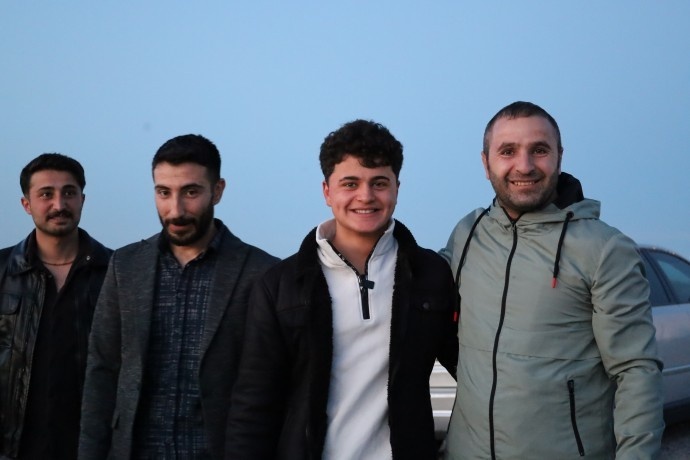 صاحب لبخند زیبای وان آزاد شد: ما فقط حقمان را می خواستیم + فیلم