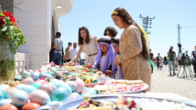 برگزاری عید «چهارشنبه سور» در کردستان ترکیه + تصاویر